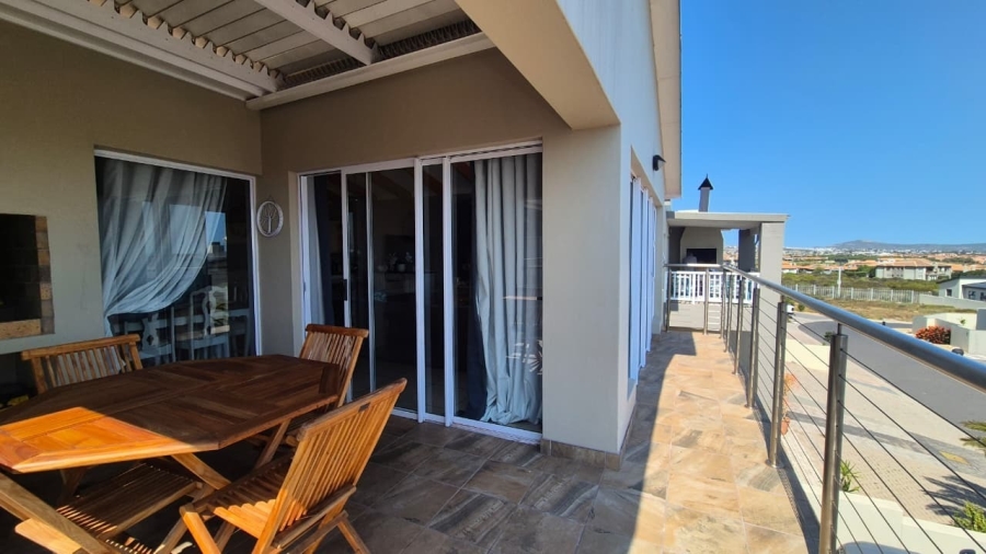 3 Bedroom Property for Sale in Calypso Beach Western Cape